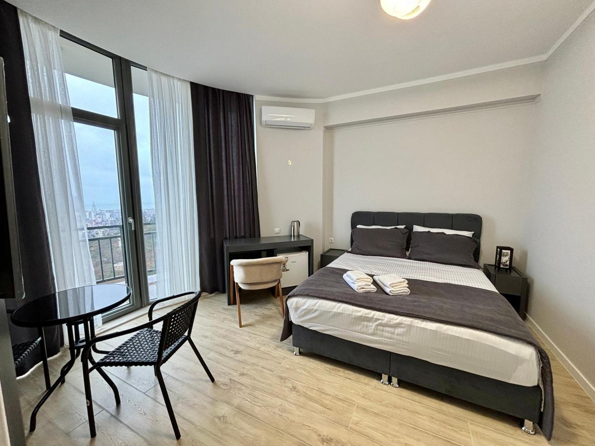 Hillside Inn Batumi Exteriör bild